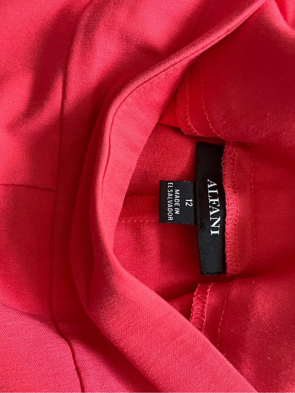 Alfani Coral-Red Women's Tailored Capris - Picture 5 of 5